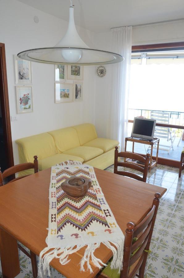 Rocce Di Capo Mimosa - Cervo Apartment Bagian luar foto