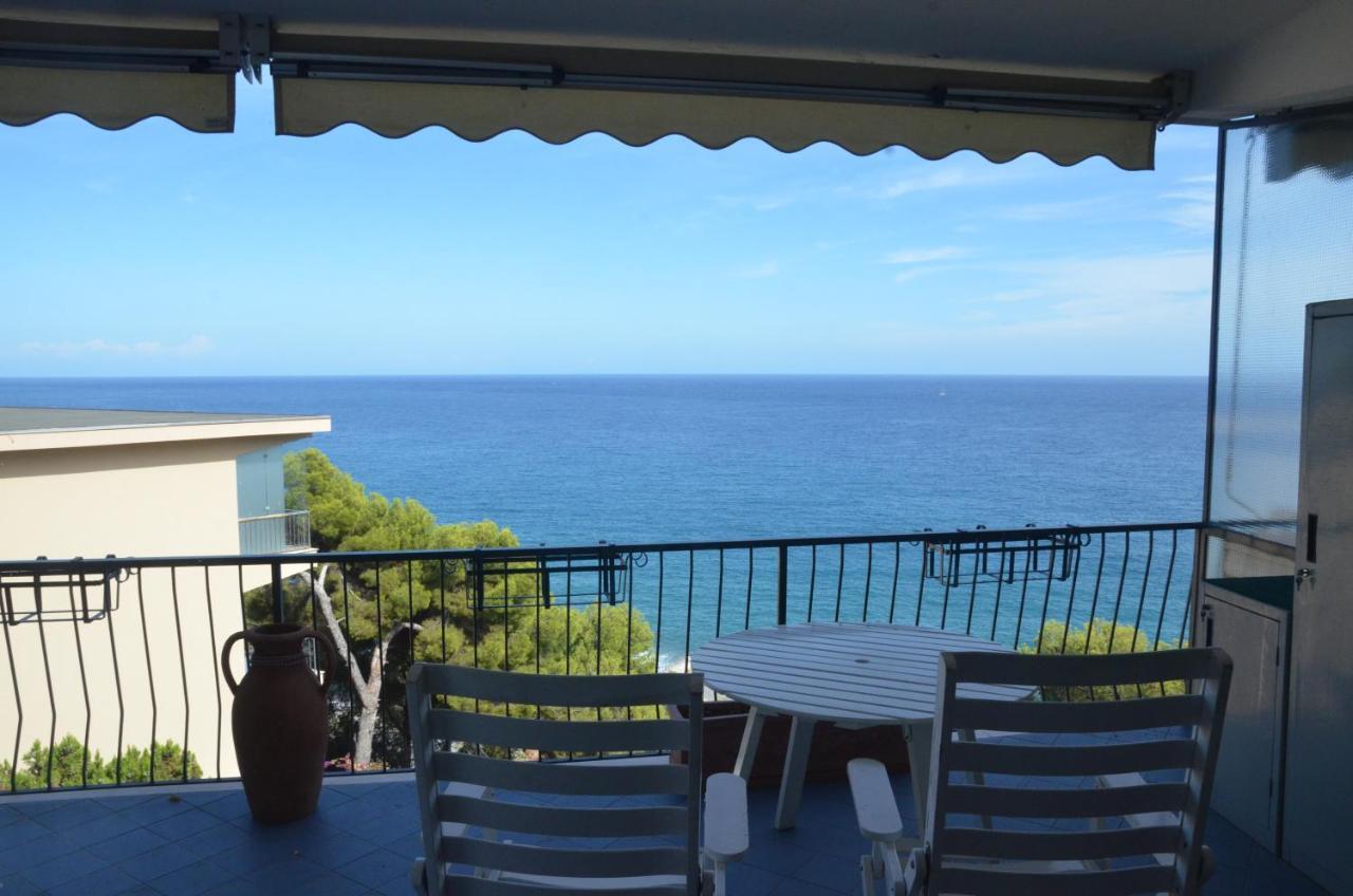 Rocce Di Capo Mimosa - Cervo Apartment Bagian luar foto